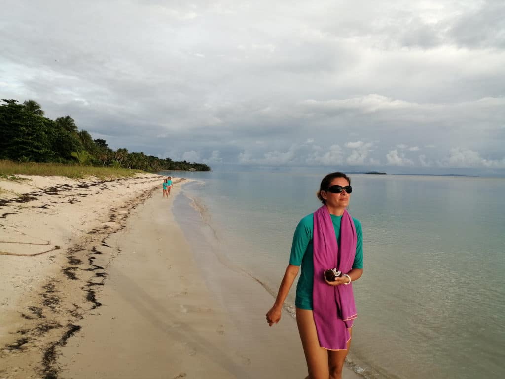 Paseando por Playa Azul. Isla Bastimentos.