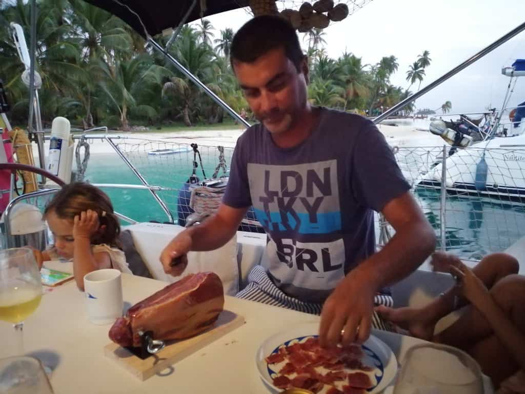 Capitán y Cortador de Jamón a tiempo completo.
