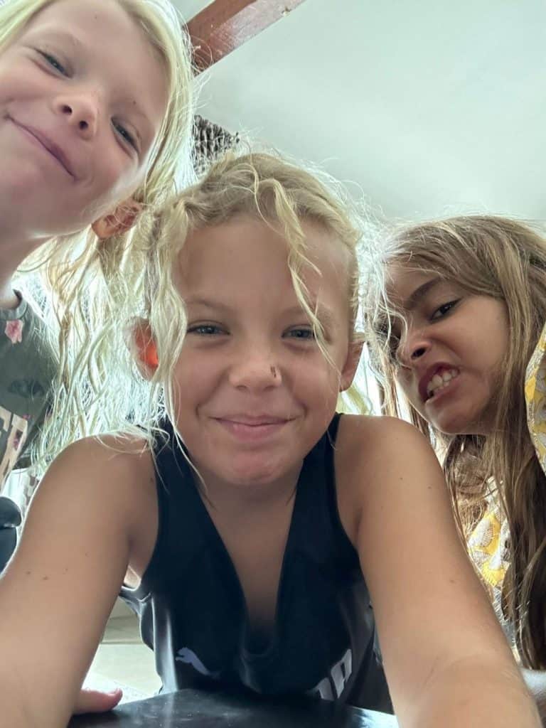 Mia junto a Tirel y Frida.