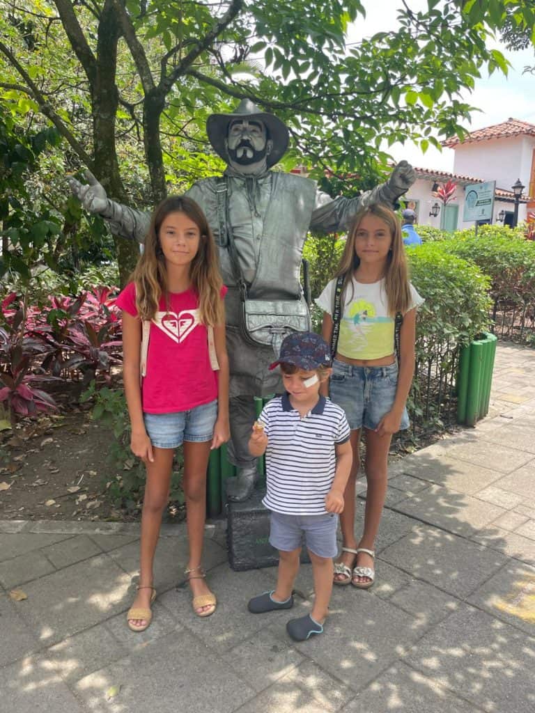 Medellín. Mimo Callejero 1.