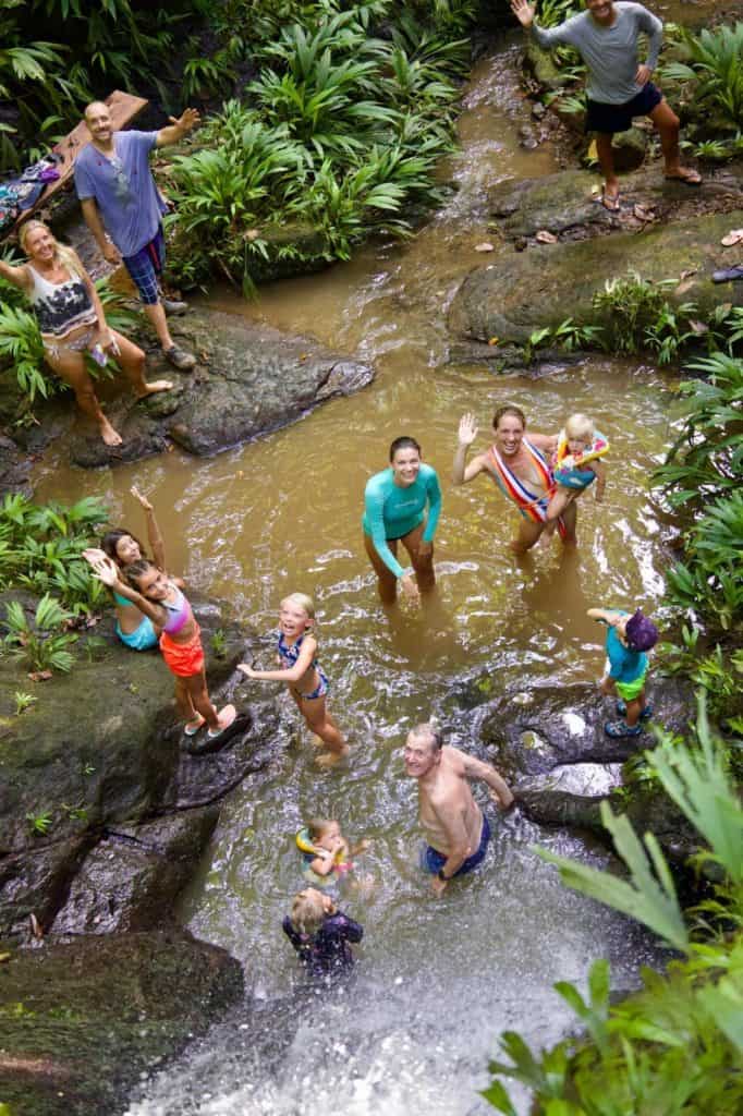 Con los amigos en Tierra del Encanto, Bocas del Toro.