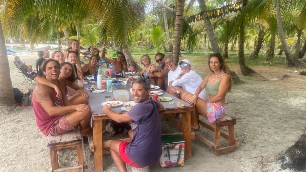 Celebrando el Cumple de Maria.