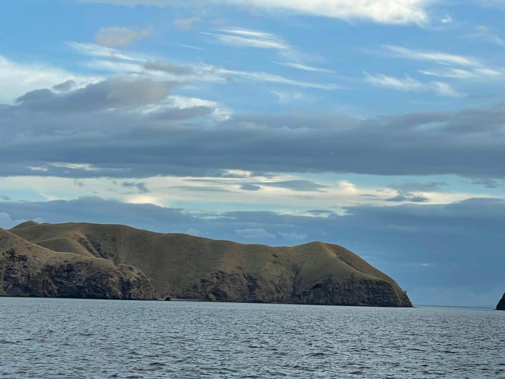Islas Murcielagos. Antes de doblar el cabo Santa Elena.