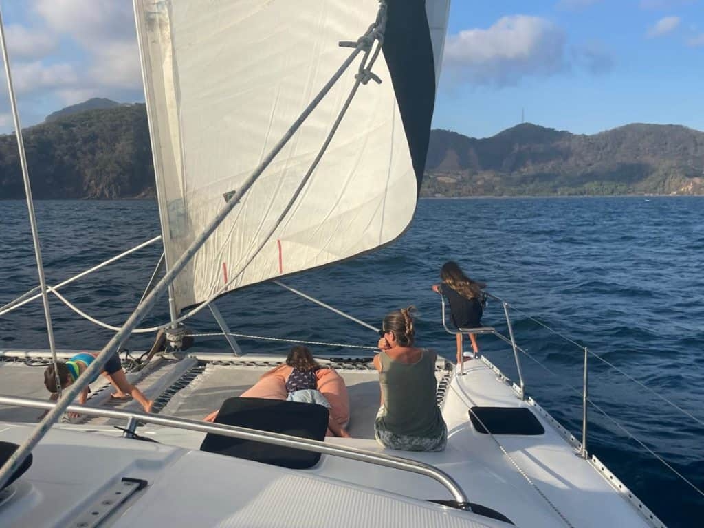 Llegando a Isla Meanguera.